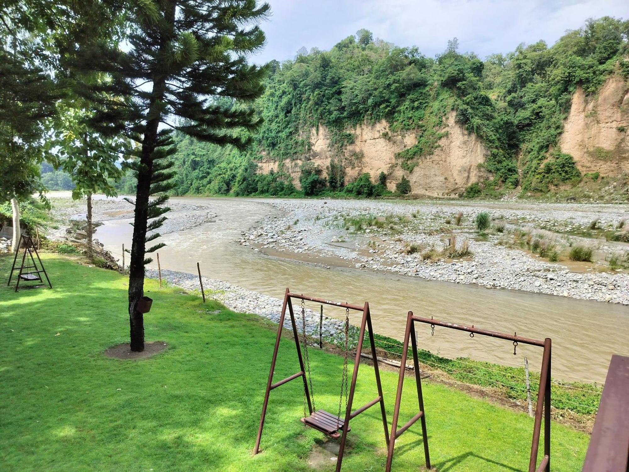 Bel-La Monde Hotel "Riverside" - Jim Corbett Garjia Exteriör bild