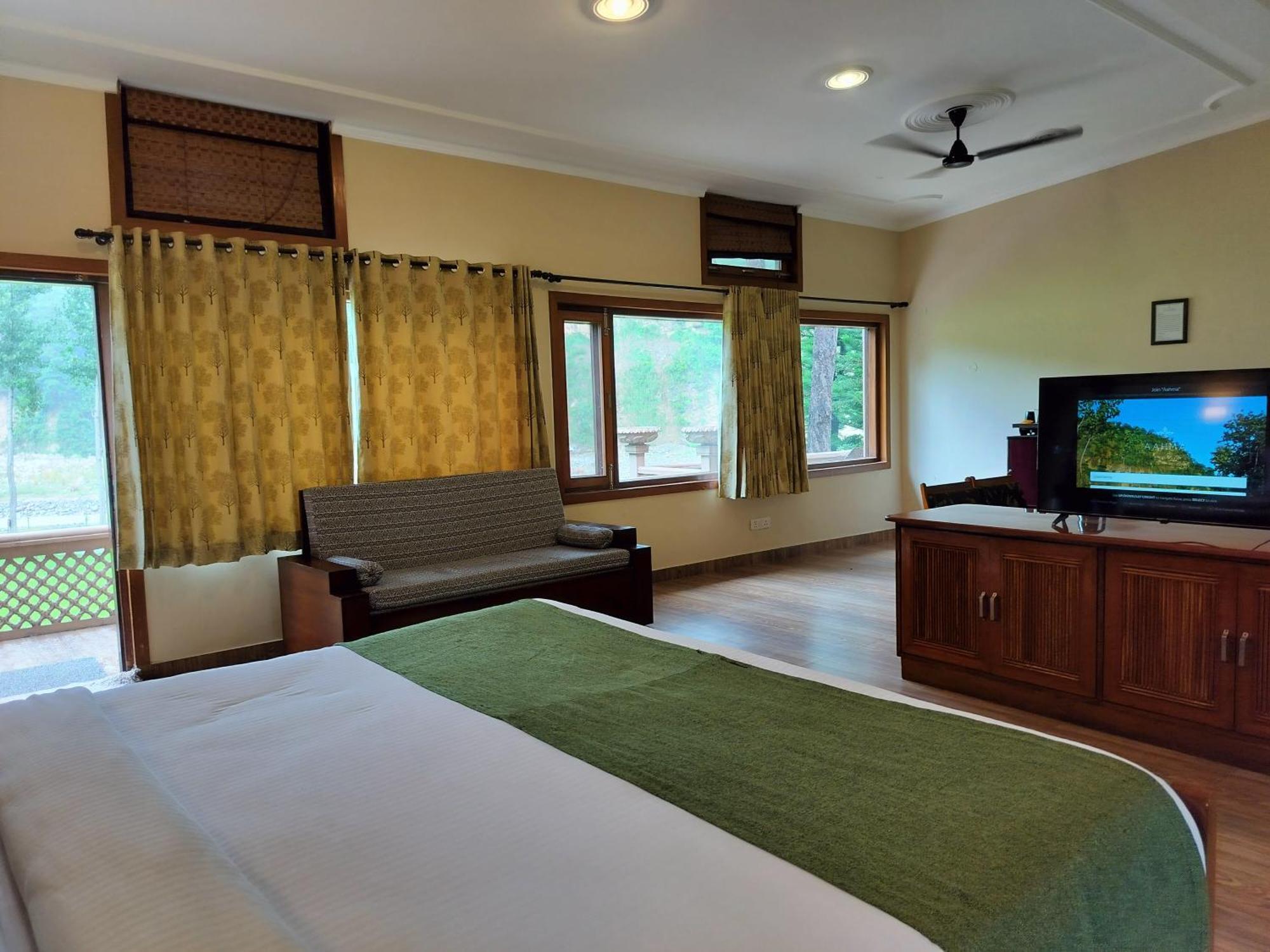 Bel-La Monde Hotel "Riverside" - Jim Corbett Garjia Exteriör bild