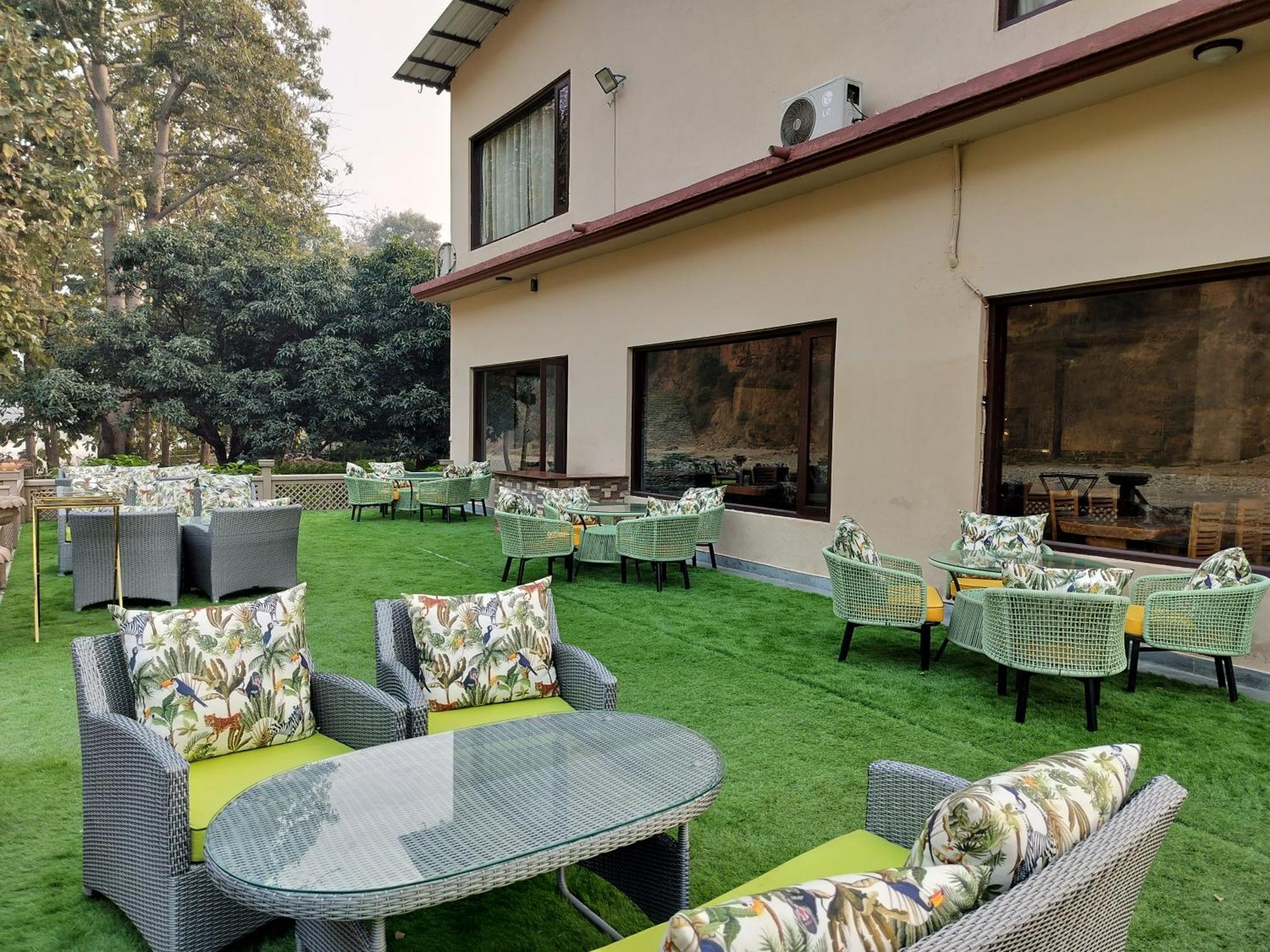 Bel-La Monde Hotel "Riverside" - Jim Corbett Garjia Exteriör bild