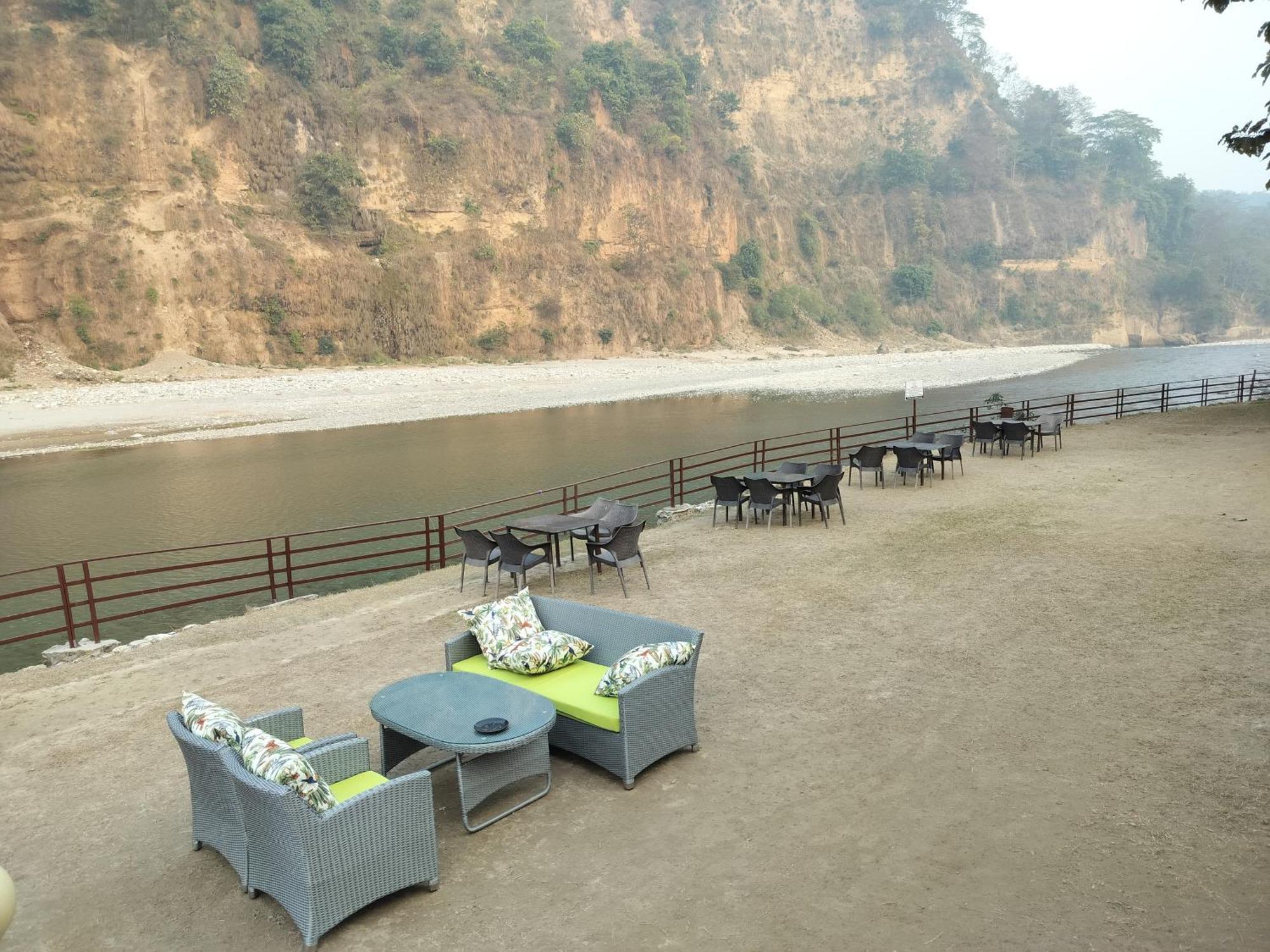 Bel-La Monde Hotel "Riverside" - Jim Corbett Garjia Exteriör bild