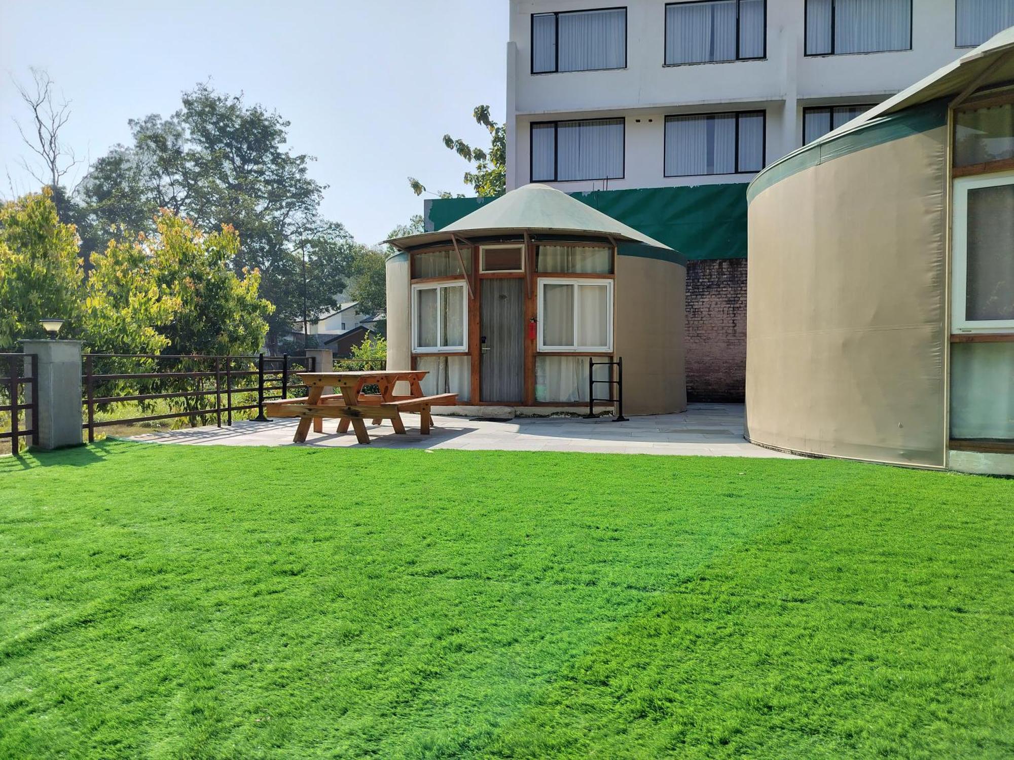 Bel-La Monde Hotel "Riverside" - Jim Corbett Garjia Exteriör bild