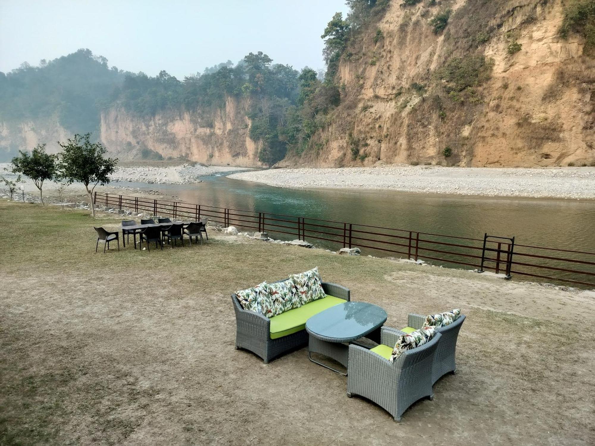 Bel-La Monde Hotel "Riverside" - Jim Corbett Garjia Exteriör bild